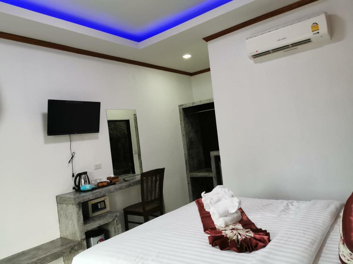 Laila​ Place Hotell Ko Lanta Exteriör bild