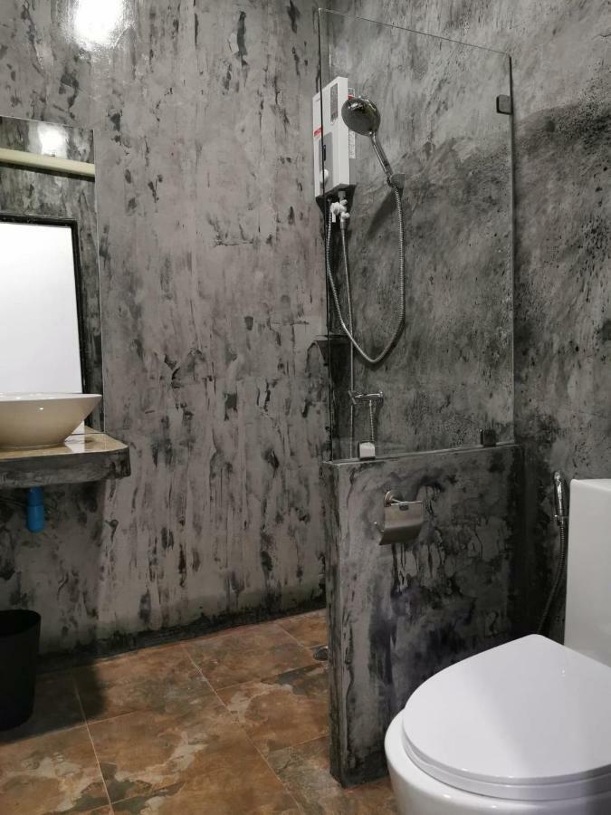Laila​ Place Hotell Ko Lanta Exteriör bild