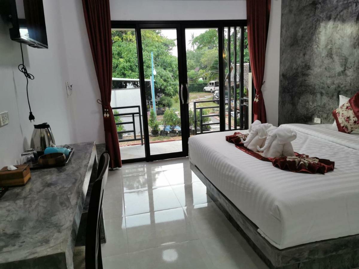 Laila​ Place Hotell Ko Lanta Exteriör bild
