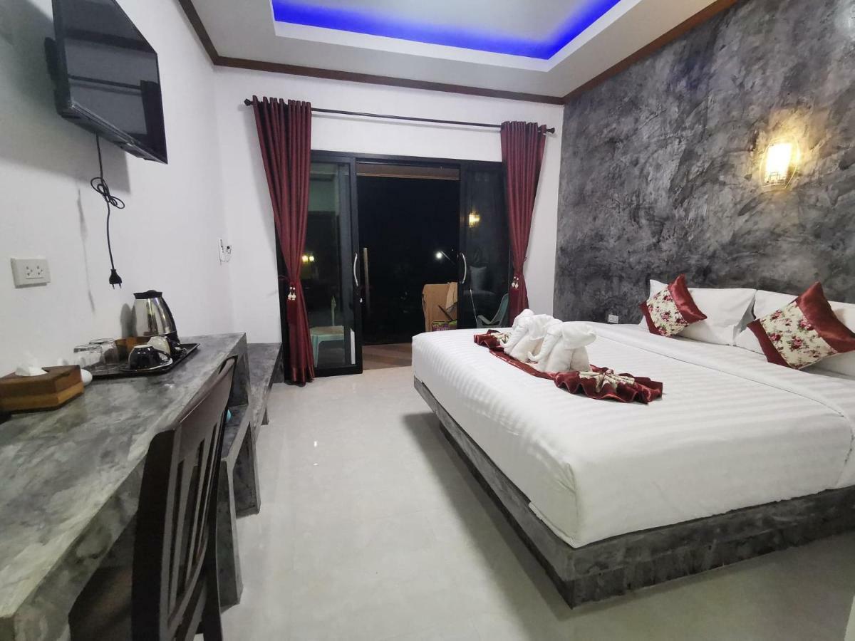 Laila​ Place Hotell Ko Lanta Exteriör bild