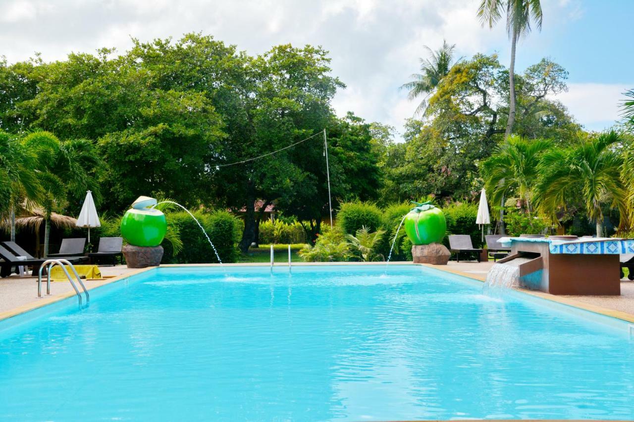 Laila​ Place Hotell Ko Lanta Exteriör bild